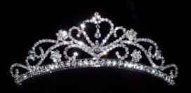 a tiara with diamonds on it