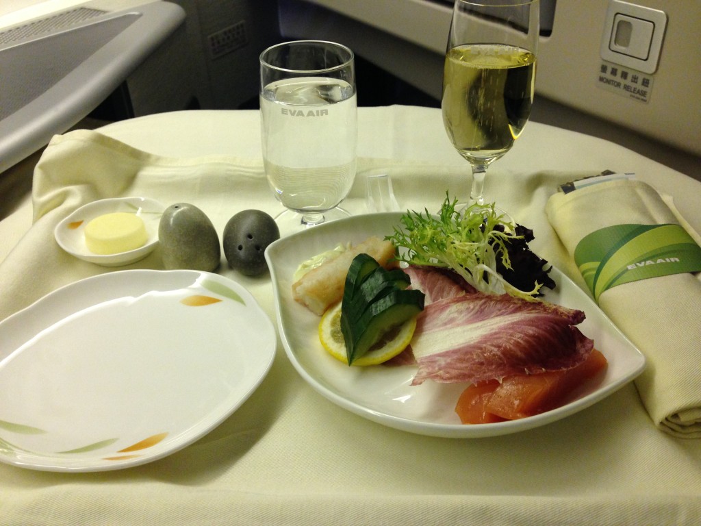 Review: EVA Air Royal Laurel Class San Francisco to Taipei - Points and ...