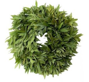 a green wreath with leaves